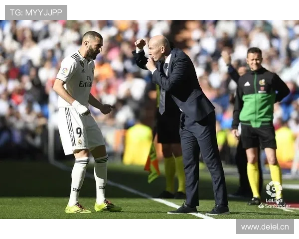 巴萨进攻体系过度依赖边路,中路渗透能力受限影响破局效率 巴萨进攻体系过度依赖边路,中路渗透能力受限影响破局效率