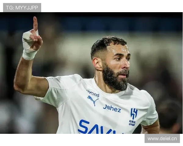 本泽马vs齐达内 皇马生涯贡献与队史地位差距在哪