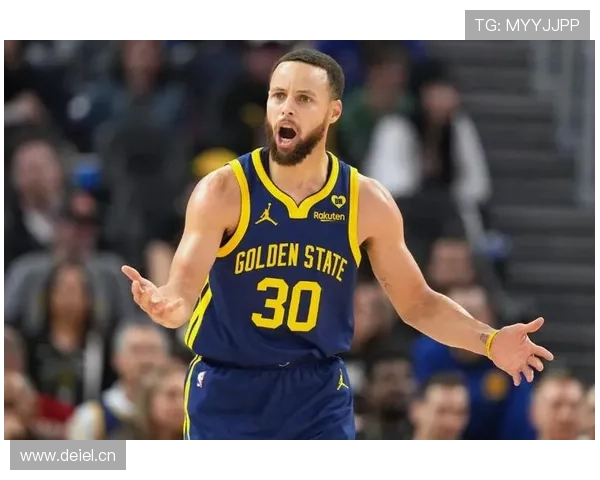 哈登突破造成错位效率提升明显，领先库里三分防守压力