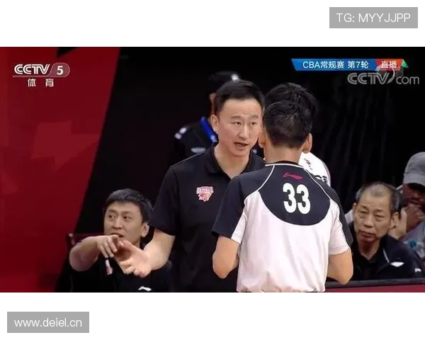 空中对抗判罚标准是什么？如何界定合理与犯规？